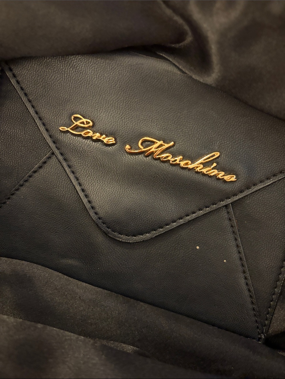 Moschino Black, Cream & Red 'TI AMO TI ODIO' Tote - Picture 3 of 5